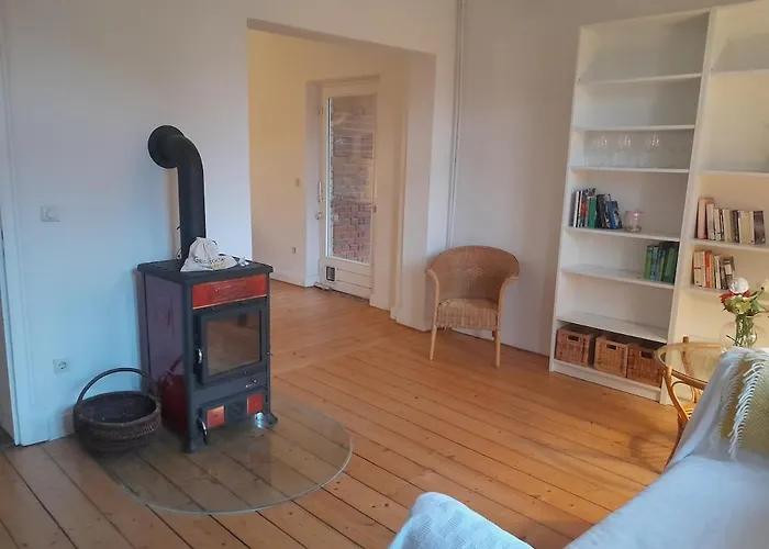 Charming House With Garden And Wood Stove Apartman